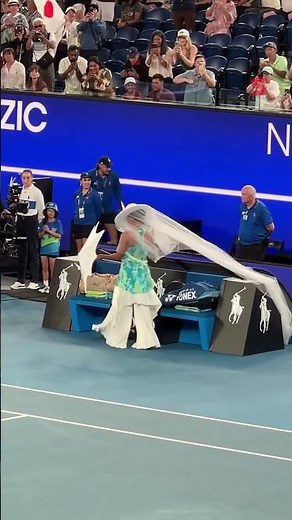 El impresionate 'look' de NAOMI OSAKA en su regreso a un GRAND SLAM