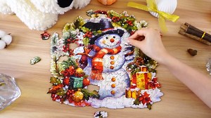 Christmas Wooden Puzzles for Adults - Snowman Wooden Puzzle, Unique Wood Jigsaw Puzzle for Adults, Wood Puzzles Adult, Gifts for Family, Wall Art Home Decor (270pcs 13.4 * 12.9in L)