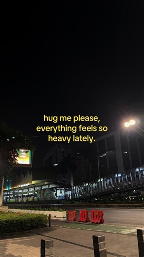 coldword (@colddword)’s video of hugs