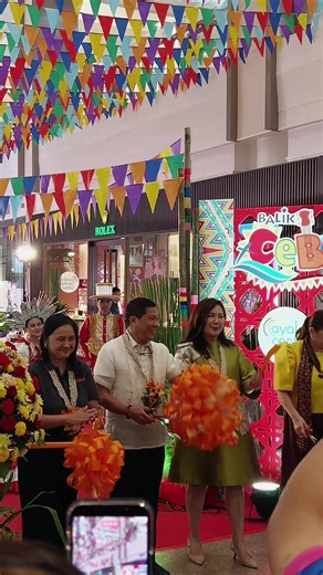 Ayala Center Cebu proudly kicks off the Sinulog festivities with the launch of Balik Cebu, marking the first official Sinulog celebration in the city. Graced by Pamela Baricuatro, Governor of Cebu, and Nestor Archival, Mayor of Cebu City, this moment sets the rhythm for a season of faith, culture, and celebration. #AyalaCenterCebu #SinulogAtAyalaCenterCebu