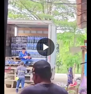 PepsiCo's free ad: A delivery guy drinks Coke on the job | Aviv Turecki posted on the topic | LinkedIn