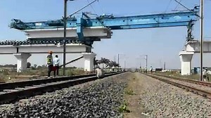 691K views · 21K reactions | 120-Minute Miracle: PSC Box Girder of 40-meter span launched in record two hours over the Niyol-Chalthan rail line track. Udhna-Jalgaon Section, Mumbai Division. #Infra4India | Ashwini Vaishnaw | Facebook