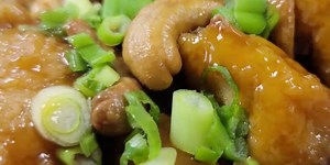Lawmaker hopes to make Springfield Cashew Chicken the new state dish