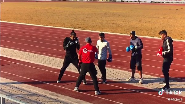 Mastering the Art of Khukuri Fighting: Expert Training