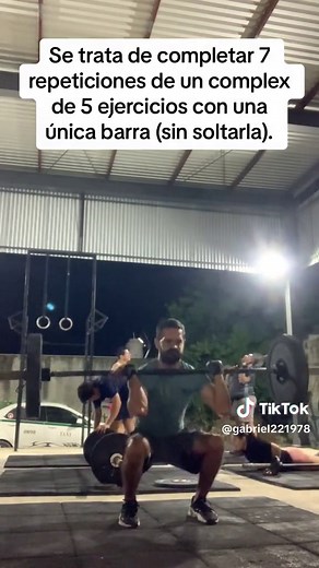 Completa el Bear Complex: 7 repeticiones de fuerza