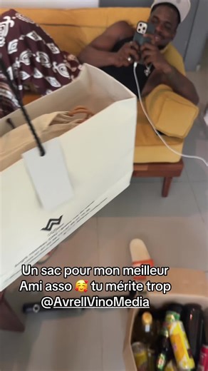 Sac pour mon meilleur ami : Avrell Vino Media 🥰