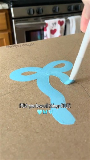 Where are my blue girlies at? 🪩💎 #brownpaperbanner #birthdaybanner #painting #satisfingvideo