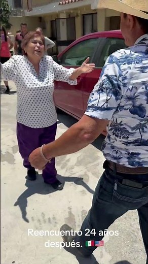 Volvió a casa después de 24 años… y volvió a ser un niño en los brazos de mamá ❤️