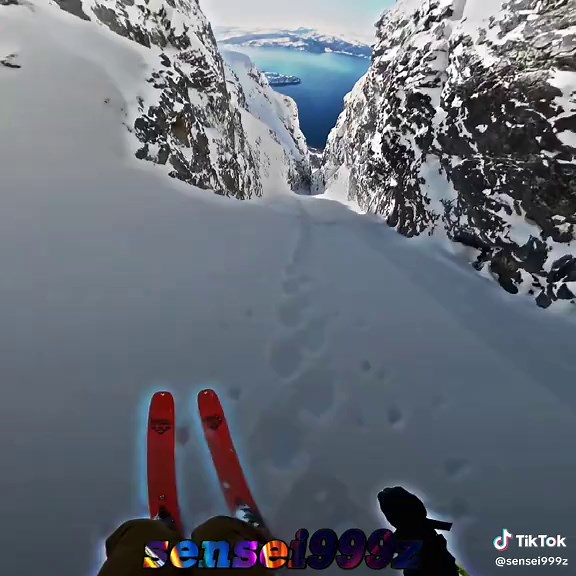 Snowboard vs. Ski: Which Sport Is Faster?