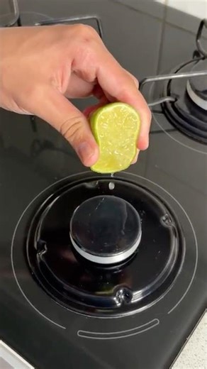 Put Lemon On The Stove! #CleaningHacks #NaturalTips #HealthyHome