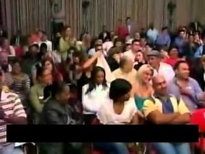 Chavez défend son peuple contre les banques !