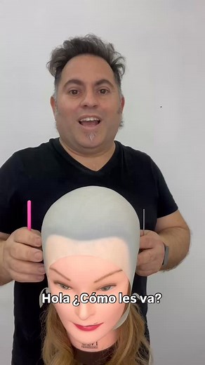 💥 ¿Querés aprender a hacer mechas con gorro de verdad? 💥 Entonces tenés que seguir esta cuenta. Acá no vas a encontrar “tips mágicos” ni “atajos virales”… 👉 Compartimos técnica real, paso a paso, explicada desde la experiencia profesional. 👉 Te mostramos cómo se trabaja el gorro, cómo se posiciona, cómo se seleccionan los mechones y cómo lograr un resultado parejo y natural. 👉 Hablamos de los errores comunes y cómo evitarlos. Si querés dejar de improvisar y empezar a aprender en serio, este