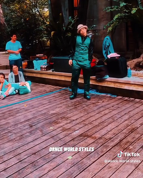 小綠人 Littlegreenman: A True Artist in Street Dance and Popping