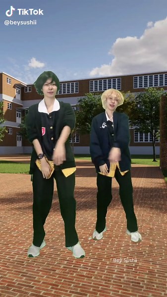 Damian Desmond Dance Trend in Spy x Family Cosplay