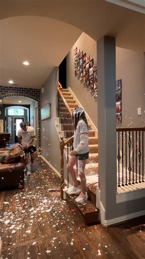 4.1M views · 127K reactions | They get wilder every time  #couples #balloons #fblifestyle | Lindy and Jlo | Facebook