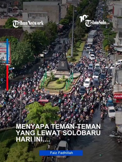 Menyapa teman-teman yang naik Vixion sama Ninja, tangan kiri aman kak? ............... Banjir akibat hujan deras semalam membuat satu ruas Jalan Yos Sudarso, kawasan Solo Baru, tak bisa dilewati. Akibatnya kemacetan terjadi mulai dari Bundaran Patung Pandawa sampai kawasan Gemblegan, Solo. #MataLokalMenjangkauIndonesia #kotasolo #sukoharjo #surakarta