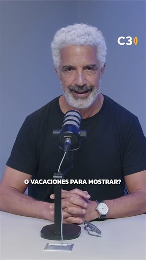 Cadena 3 Argentina on Instagram: "VACACIONES: ¿PARA DISFRUTAR O MOSTRAR? 🤳 En una nueva edición de #Yendo hablamos del uso del celular, el descanso real y el tiempo compartido con los chicos 📴 Las mejores vacaciones no siempre se suben a redes, pero quedan para siempre ⏳ Mirá la versión completa en nuestro canal de Youtube, con testimonios del pediatra Enrique Orschanski, la licenciada en psicología Andrea Bossio 🎙️ 📻 Cadena 3 ▶️ YouTube 📲 App oficial en iOS y Android 🔗 cadena3.com"