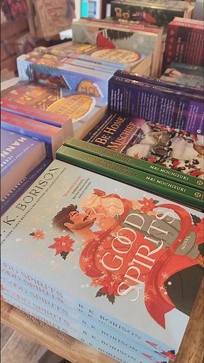 Bookstore: mini vlog & haul #booktube #bookvlog #bookhaul #bookstore #bookcollection