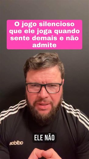 André Polytowski — Mentor e Escritor em Transformação Emocional on Instagram: "O jogo silencioso que ele joga quando sente demais e não admite Ele não some porque não sente, ele administra porque colapsou. O masculino não calcula se gosta, calcula se consegue sustentar. Quanto mais ele sente, mais patético o manual dele fica. Se ele administra você no silêncio, ele está dentro. Se ignora, está fora. #masculinosensivel #relacionamentos #dinamicasociais #eleescolhe #mulherinesquecivel"