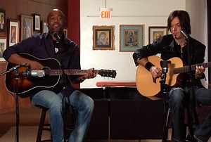 Darius Rucker Covers 'You Never Even Called Me By My Name'