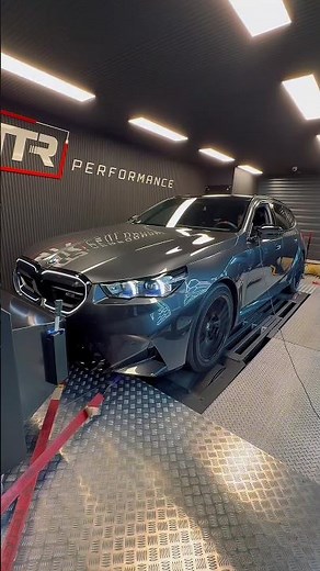 2025 BMW M5 G99 Touring - powerful plug-in hybrid that delivers 760 HP and 1.022 NM on the dyno///