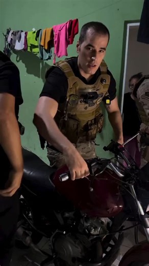 babados Floriano | Operação Rolezinho no bairro Extrema zona Sudeste da Capital. Durante a ação, um homem de iniciais P.H.F.S foi preso em flagrante por... | Instagram