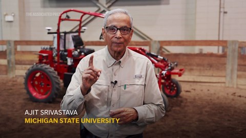 Michigan farmers get first look at electric tractor