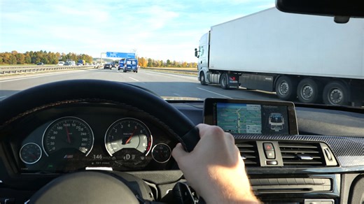 Autobahn onboard BMW M4 acceleration and shift sound