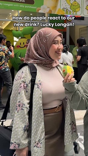 11K views · 572 reactions | Haven’t tried our Lucky Longan blend? Let’s see if these people can change your mind 朗 Lucky Longan is now available at RM8.90 for everyone, at all outlets ✨ This refreshing combination of pineapple and longan is all you need for this sunny weather, nothing else! Except a sunscreen. ️ #SENLINTEA #SUNLTHMY #FreshFruitTea #LuckyLongan #Promotion | Senlin Tea Malaysia | Facebook