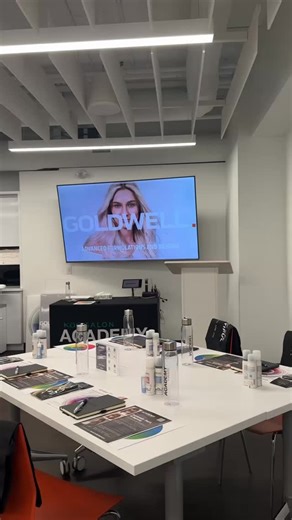 44 reactions | An incredible day of color, creativity, and connection at Advanced Formulations and Beyond with Goldwell National Artists @lindieb and @hairbykellyhallett at the Kao Salon Academy Toronto. ✨ Stay tuned for details on our 2026 education programs! #Goldwell #GoGoldwell #KaoSalonAcademyCA | Goldwell Canada | Facebook