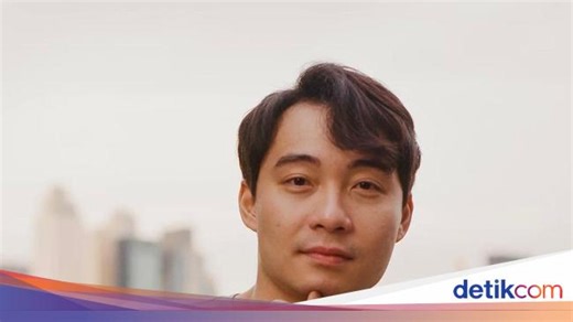 Fuiyoh! Uncle Roger Buka Restoran dan Pecahkan Rekor Dunia