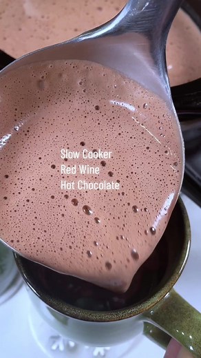 Delicious Hot Chocolate Recipe with Red Wine for Cold Weather