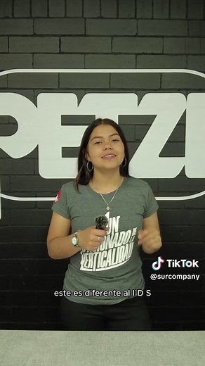 JAG RESCUE KIT 📢 Es un kit de rescate pre ensamblado El cual permite izar a la víctima para desconectarla y posteriormente decenderla. El cual tiene los siguientes componentes. Sistema de polipasto JAG SYSTEM con ventaja mecánica 4:1. Anillo con cierre RING OPEN. Descensor I’D EVAC. Cuerda AXIS 11 mm con dos terminales cosidas. Cinta de anclaje CONNEXION FIXE de 150 cm. Saco BUCKET de 25 litros para las versiones de 30 y 60 metros, y de 35 litros para la versión de 120 metros. ¿Ya tienes el tuy