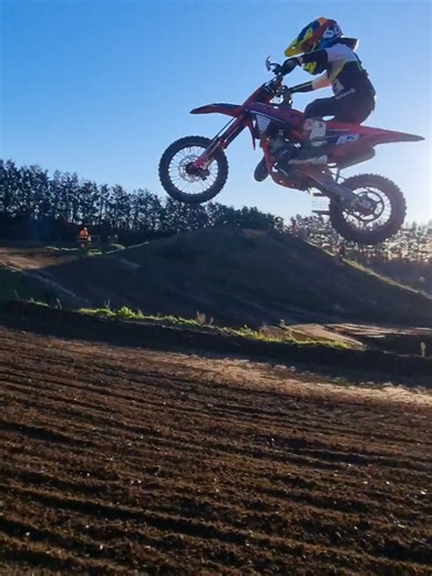 Today was a good day. #sendit #jumppark #mxkid #2strokelover #dirtbikelife @Double_R_Group @Dirt-E @crankids