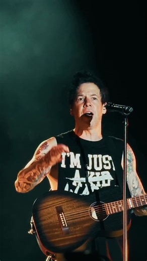 Simple Plan on Instagram: "Our “Bigger Than You Think!” headline tour is coming to Europe & the UK this fall and we can’t wait for the chance to hang out with everyone at our VIP experiences! 🤩🤩🤩 Grab your tickets and VIP spots at officialsimplelan.com 🙏🤘❤️ 02.10 Manchester, UK 03.10 London, UK 05.10 Brussels, BE 06.10 Frankfurt, DE 08.10 Dusseldorf, DE 09.10 Amsterdam, NL 10.10 Hamburg, DE 12.10 Copenhagen, DK 13.10 Oslo, NO 14.10 Stockholm, SE 16.10 Berlin, DE 17.10 Warsaw, PL 18.10 Pragu