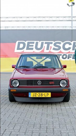 Deze prachtige Golf 1 is volledig opnieuw opgebouwd en was aanwezig tijdens Deutsche Autofest! 🤩
