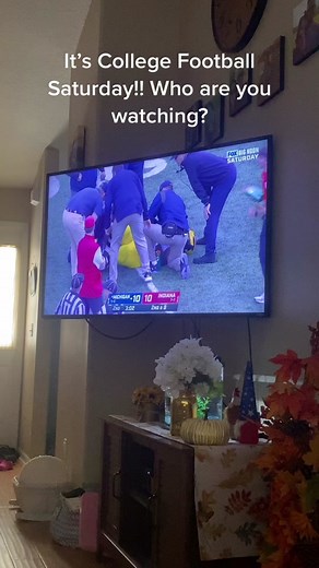 Which #collegefootball game are you watching today? #michiganwolverines #rolltide #Gators #FSU #LSU #Tennessee