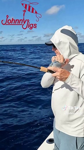 Black Sea Bass On The Jig🎣 🐟 🐟 🐟 Reel in the excitement of Slow Pitch Jigging with @johnnyjigs & Explore epic adventures, expert tips, and the thrill of every catch on JohnnyJigsTV‼️ 🐟 🐟 Dive deeper at JohnnyJigs.com. 💻 Where you’ll find all of our top quality Slow Pitch Jigging gear, as featured on our YouTube channel, to assist you on your own Epic journey‼️ 🐟 #slowpitchjigging #johnnyjigstv #johnnyjigs