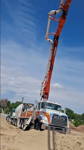Pumping Flow Fill into a Pipe — Slow Mud, Solid Fill 💪🪨 #ConcretePumping