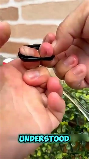 Toothpaste pipe magic: Instant water pot! 🔥 #ViralUSA #Hack #DIY"