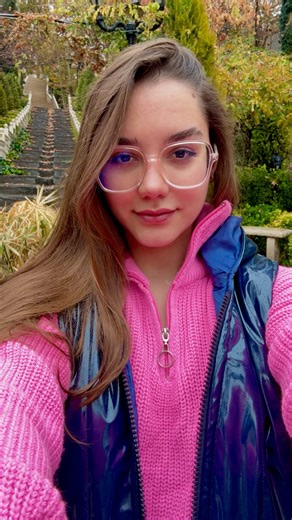 @viyana.life on Instagram‎: "از عجایب زبان ها 😂🐑 🤭 #ایران #زندگی #reels #fun #russia #life #زبان #گوسفند #باران #москва #смех #خنده #آموزش"‎