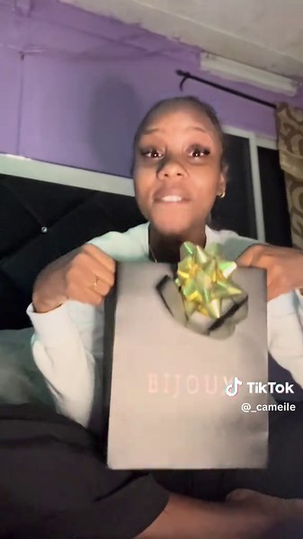 Understanding Ex-Boyfriend Relationships and Gifts