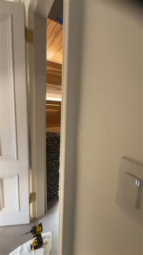 Imagine stepping into this cedar sauna at the end of the day. Premium wood, clean design, and a HUUM Cliff heater that delivers incredible steam. Create your wellness space with bsaunasusa. | Bsaunas USA