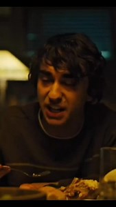 🎬 Toni Collette no actuó en Hereditary, se transformó. Lo que hizo en esa película no es solo impresionante, es escalofriante, crudo y completamente inolvidable. Cada grito, cada mirada, cada silencio… convierte el dolor en arte y el horror en una experiencia real. 💥 Que no la hayan nominado al Oscar por este papel es, directamente, un crimen cinematográfico. #ToniCollette #Hereditary #AriAster #CineDeTerror #ActuaciónMagistral #LobsterCine #PelículasQueMarcan #lobsterfans | Lobster.fans