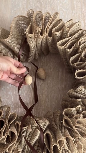 3.8K views · 13 reactions | DIY WREATH 癩 Welcoming autumn with this airy, cozy jute ribbon wreath  It only took about an hour to make and instantly brought that warm fall feeling into our home. #DIY #Wreath #AutumnDecor #FallDIY #CozyHome #DIYProjects #HandmadeDecor #DIYInspiration #HomeDecor #CraftingCommunity #CozyLiving | Quaint Quilt Quarters | Facebook