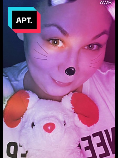 Discover APT: The Cute and Catchy Song You've Been Missing