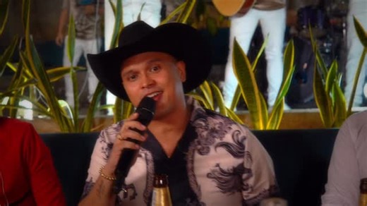 Grupo Poder on Instagram: "Este fin de año no será igual… Les traemos #UnLivePoderoso 🎥🎤 Para que disfruten un buen Whisky Caro con sus familiares y amigos 🥃💵🎉 Ajústense el cinturón, que vamos con todo el poder 🪗🔥💪🏾 #Banda #Regional #Norteño #Music #GrupoPoder"