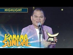 Pooh is awarded Best Costume in the 2nd Golden Banana Awards | Banana Sundae