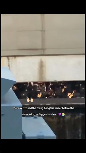 The way bts did the “bang bangtan” cheer before the show with the biggest smiles…😭💜