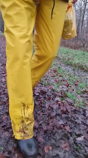 muddy walk in yellow #rainwear #rubberboots #yellowraincoat #muddy #mudding